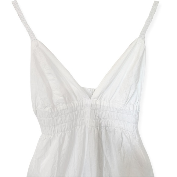 White Sleeveless Maxi Sundress with V-Neck and back cutout - Picture 4 of 7